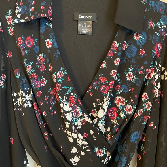 DKNY Floral-Print Wrap-Style Dress - Size 8 - Picture 9 of 10